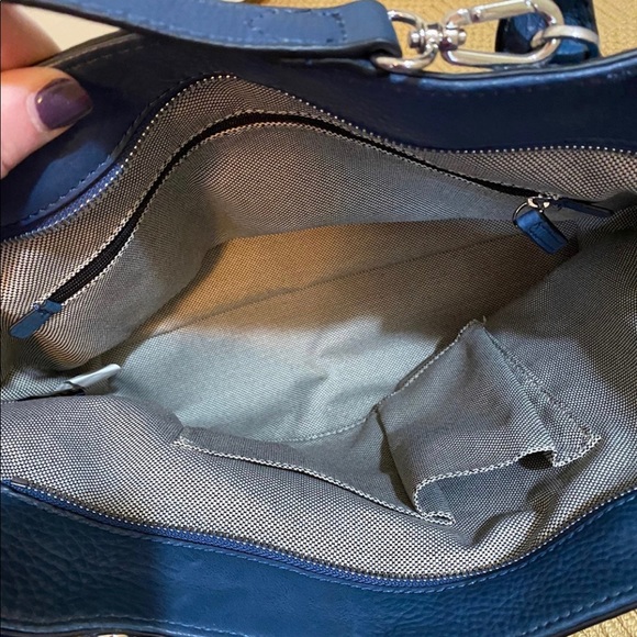 Vince Camuto leather satchel. - Picture 8 of 9